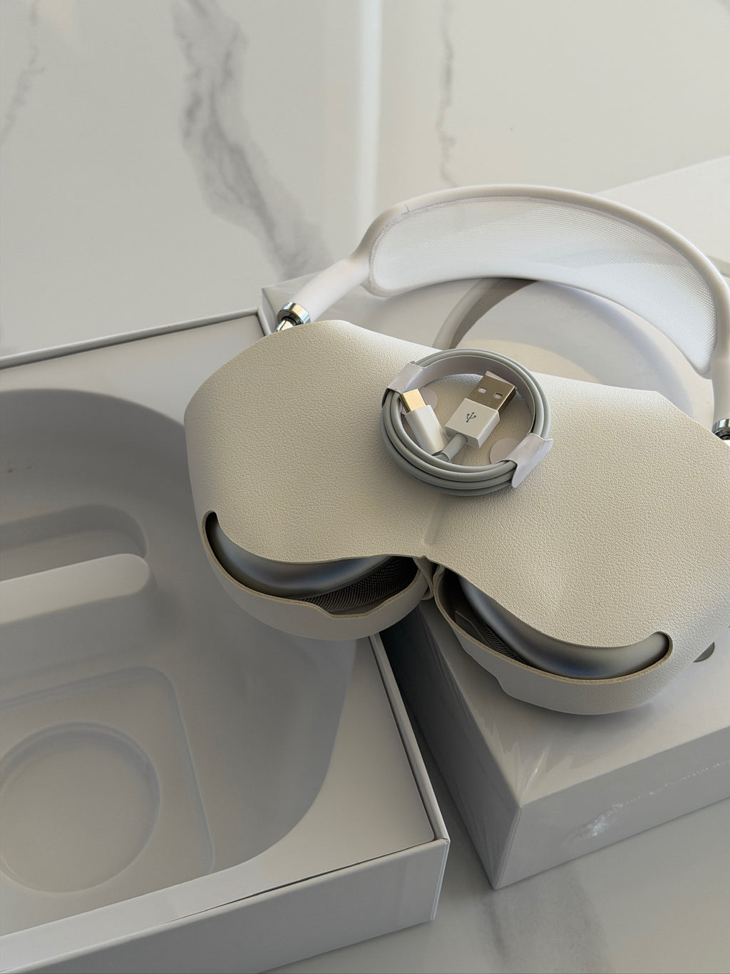 Apple AirPods Max – Audífonos Premium con Cancelación de Ruido y Sonido Envolvente